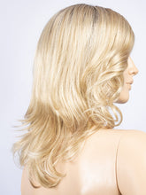 Load image into Gallery viewer, CHAMPAGNE SHADED 22.25.16 | Light Neutral Blonde, Lightest Golden Blonde with Medium Blonde Blend with Dark Shaded Roots
