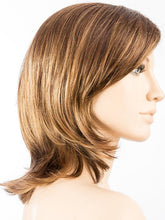 Load image into Gallery viewer, NUT MULTI SHADED 830.31.27 |  Medium Brown base with Light Golden Blonde highlights and Light Auburn lowlights and Dark Roots
