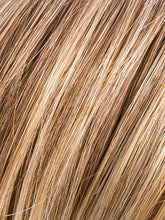 Load image into Gallery viewer, GINGER ROOTED 26.19.31 | Light Honey Blonde, Light Auburn, and Medium Honey Blonde Blend with Dark Roots
