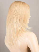 Load image into Gallery viewer, SPECTRA by ELLEN WILLE in CHAMPAGNE ROOTED 26.22.20 | Light Golden Blonde and Light Neutral Blonde with Light Strawberry Blonde Blend and Shaded Roots
